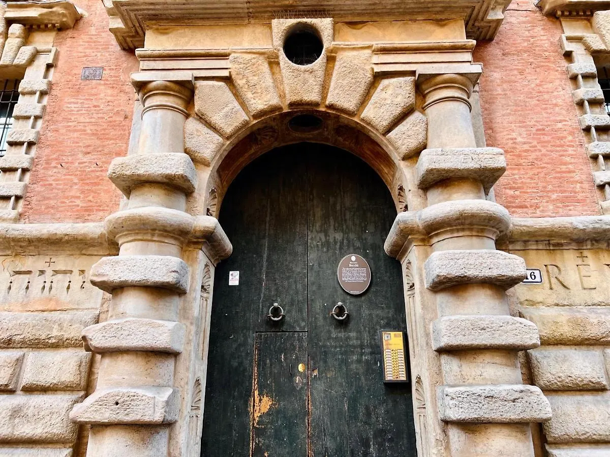 Tower Of Lovers - Ancient Altana Bologna