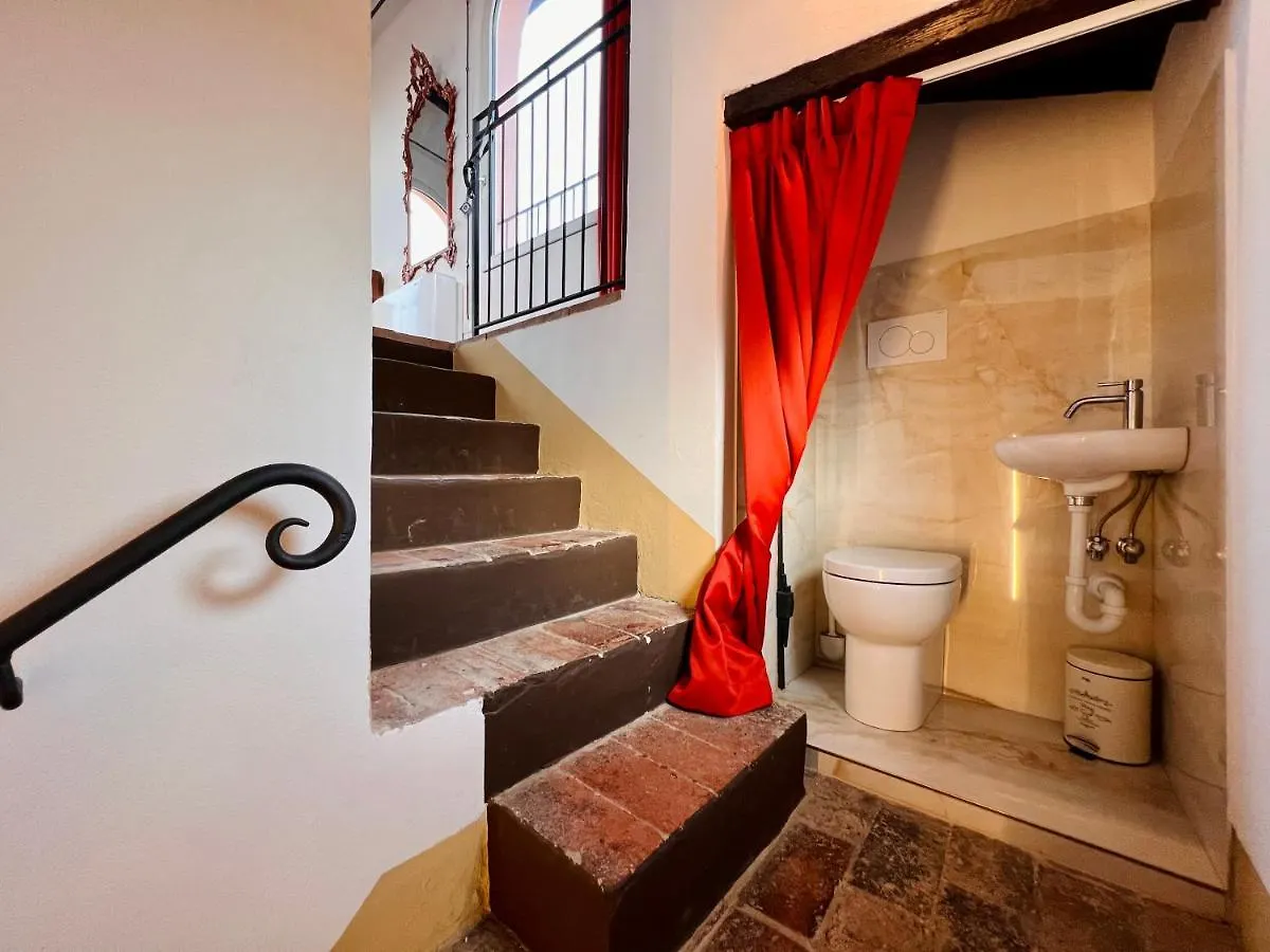 Tower Of Lovers - Ancient Altana Bologna Apartment
