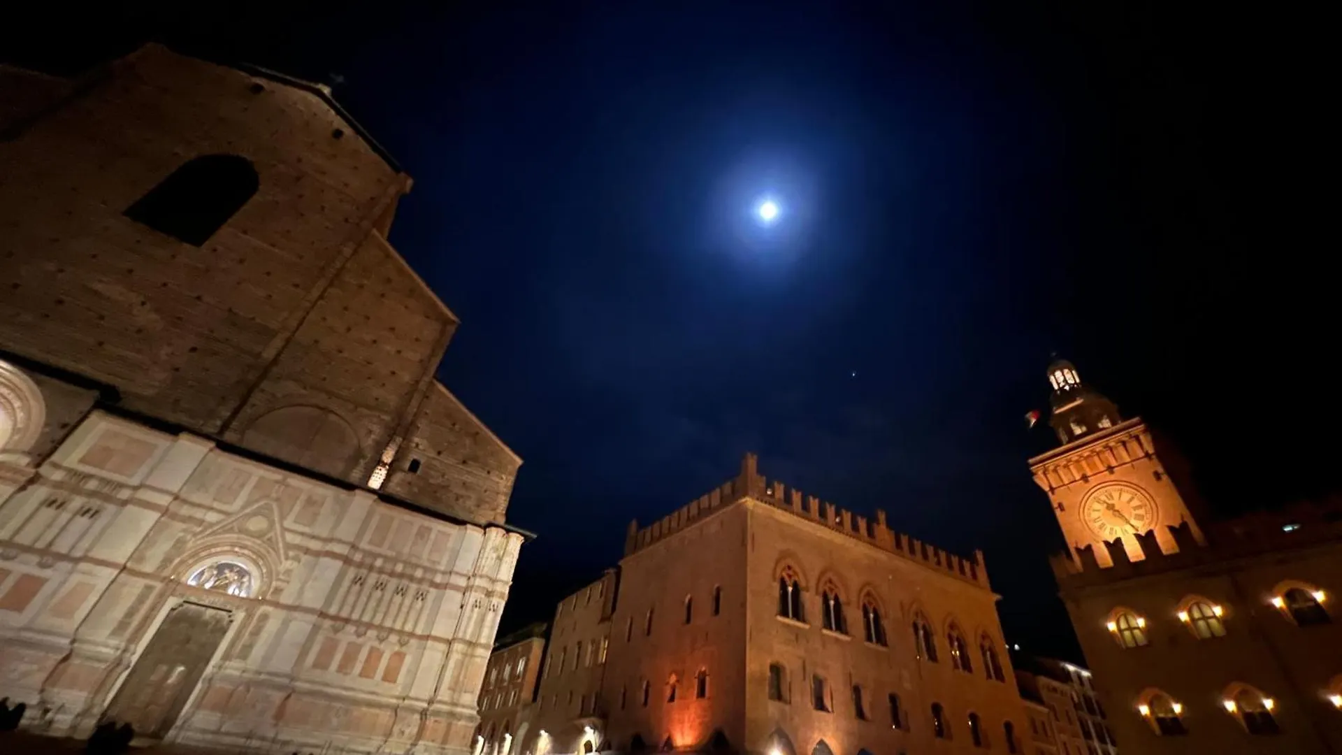 Tower Of Lovers - Ancient Altana Bologna 0*,  Italy
