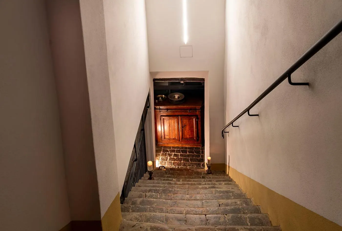 Tower Of Lovers - Ancient Altana Bologna